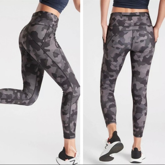 Athleta lightning camo black 7/8 tight leggings medium - Picture 2 of 9